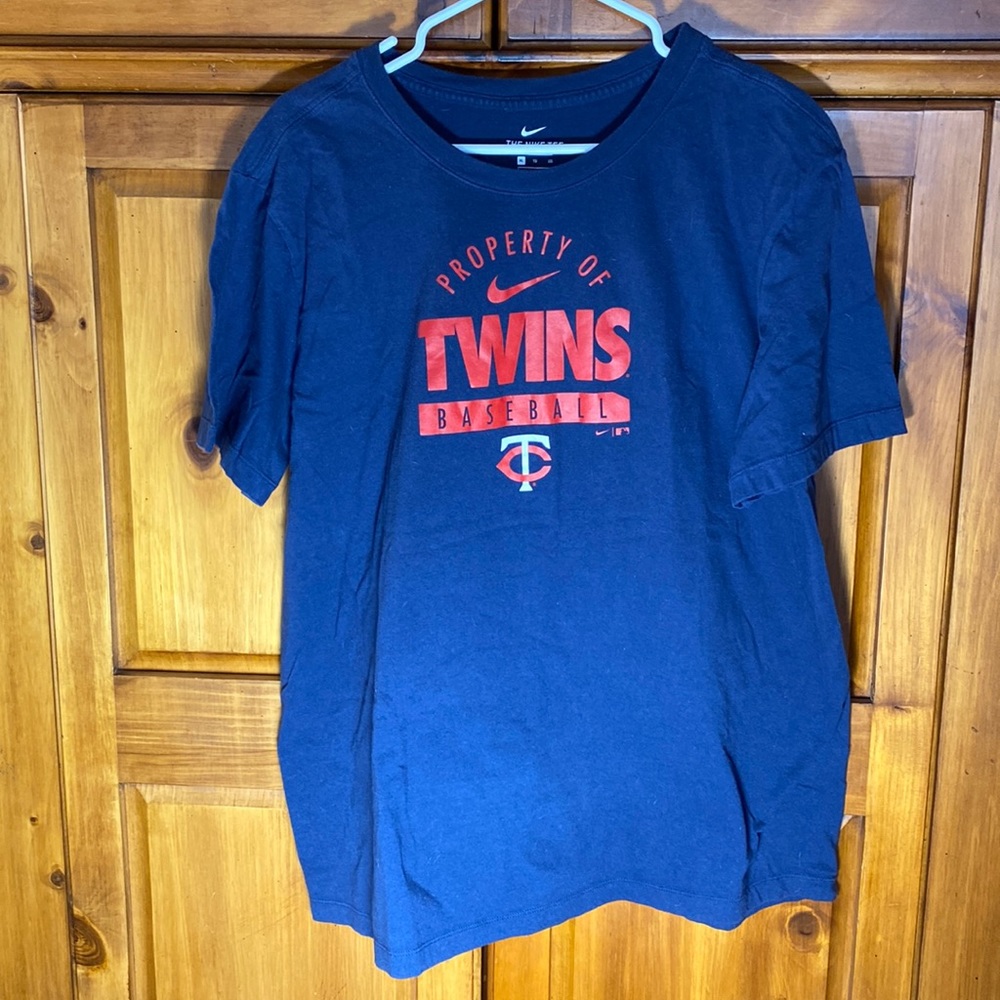 Nike “The Nike Tee” Men’s Navy and Red Minnesota Twins Short Sleeve Shirt